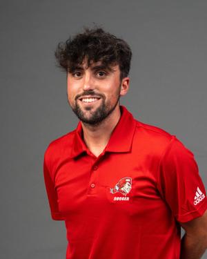 Assistant Coach Oscar Curras
